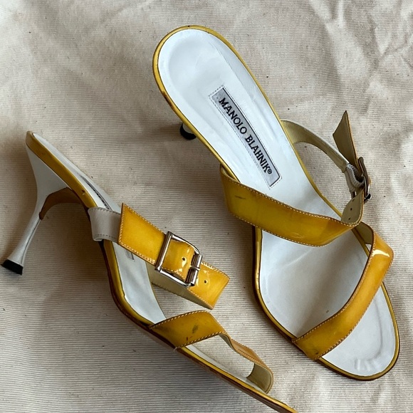 Vintage Manolo Blahnik Yellow Patent Leather Heels - Picture 2 of 4